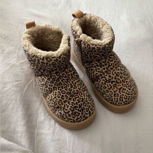 Zara girls cozy boots